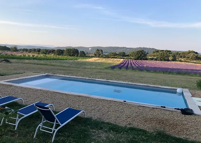 Chambre hôtes Les Garrigues CUCURON